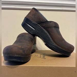 Dansko like new!